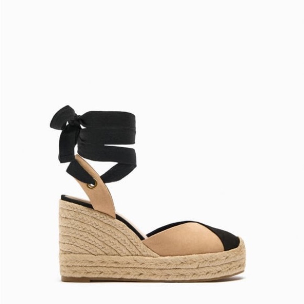 NEW Lace up wedge shoes